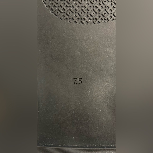 Tory Burch Sienna Thong Sandals - Picture 5 of 5